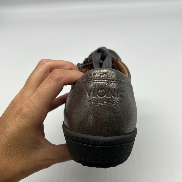 Vionic - Abigail Lace And Zip Up Pewter Metallic Lightweight Leather Sneaker SZ8 - Picture 14 of 16